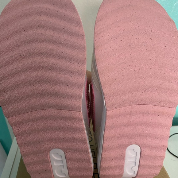 Light pink rose & white glaze-summit worn 1 time. Size 11c - Picture 3 of 5